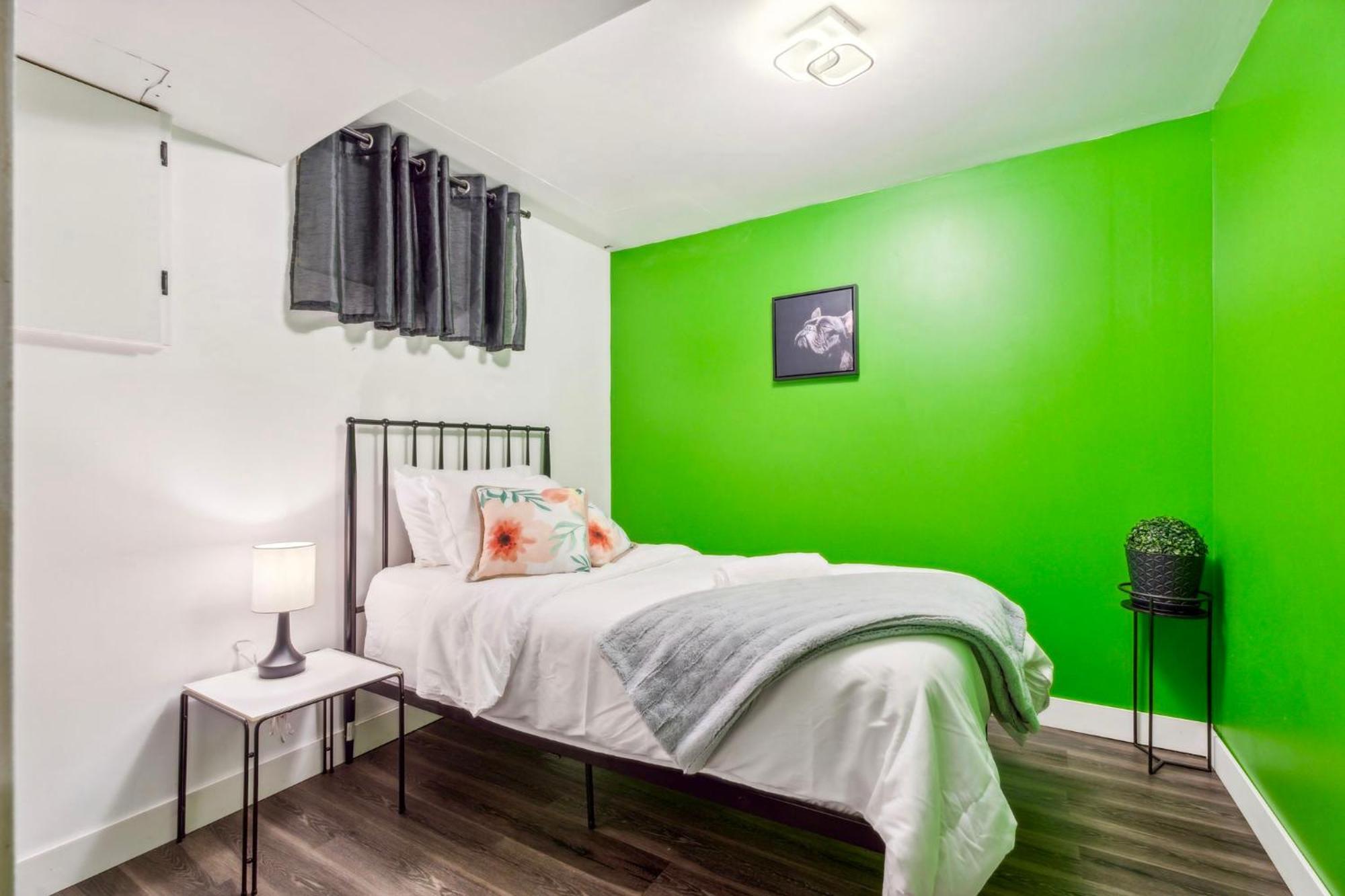 The Park House Retreat With Hot Tub Villa Calgary Luaran gambar